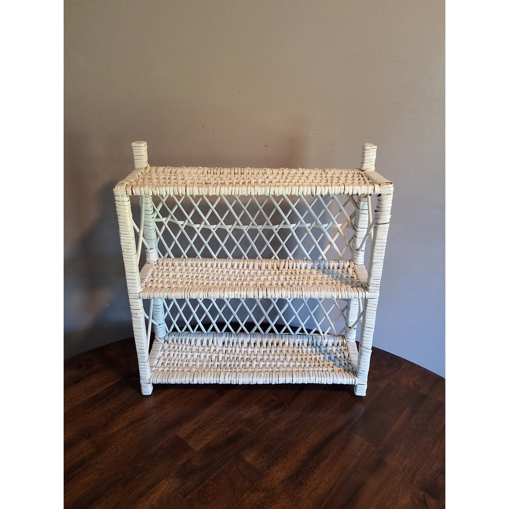 Vintage White Wicker 3 Tier Shelf With Diamond Lattice Back Cottagecore GVC